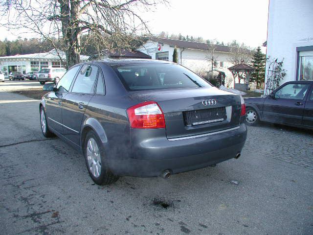 Audi A4 3.0 ,SPORTFAHRWERK,KHLBOX,SPORTSITZE,CD,