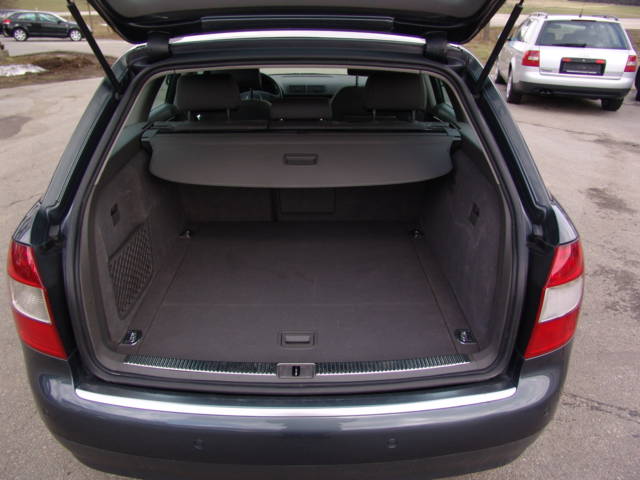 Audi A4 Avant 2.5 TDI QUATTRO,Xenon-Plus,APS