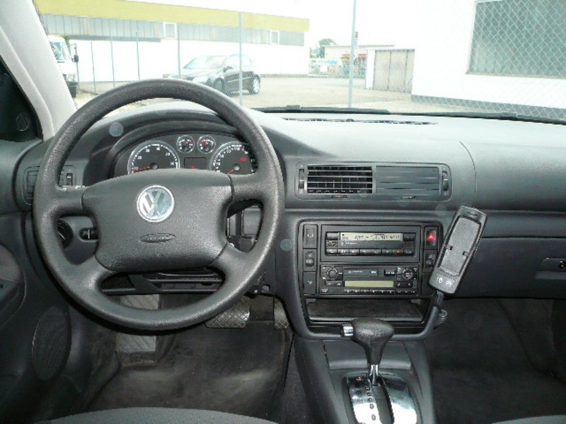 VW Passat 2.0 Comfortline SITZHEIZUNG EURO4 1.HAND