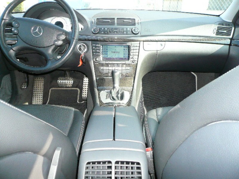 Mercedes-Benz E 200 Kompressor AVANTGARDE SPORT EDITION COMAND LEDER