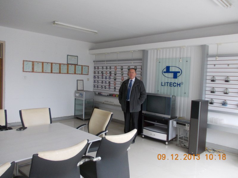 Sala de espera en fabrica lamparas Litech