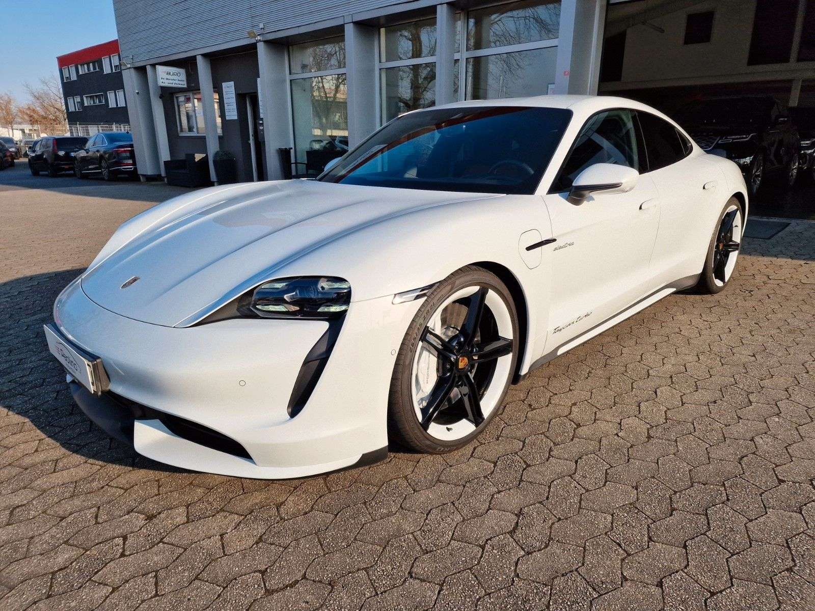 Coche PORSCHE Taycan Eléctrico 2022 - 65314
