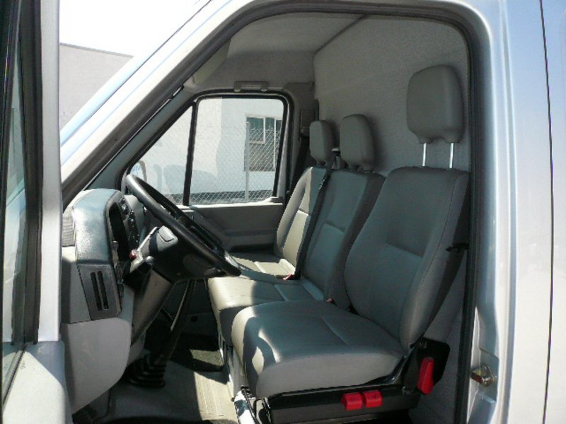 VW LT 28 TDI KASTEN MITTLERER RADSTAND KLIMA ANH�NGERKUPPLUNG