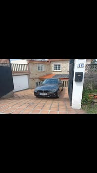 Este es mi coche y lo vendo a un precio 